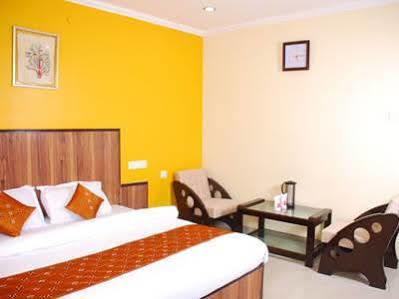 Didi Hotel Lakhnau Kültér fotó